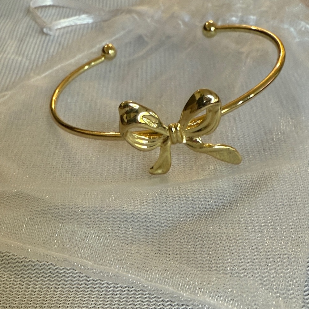 🆕 Gold Bow Cuff Bracelet